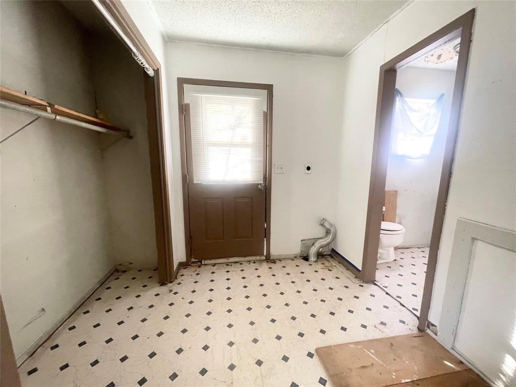 863 4th Street Southwest Paris, TX 75460 - Photo 5 of 12