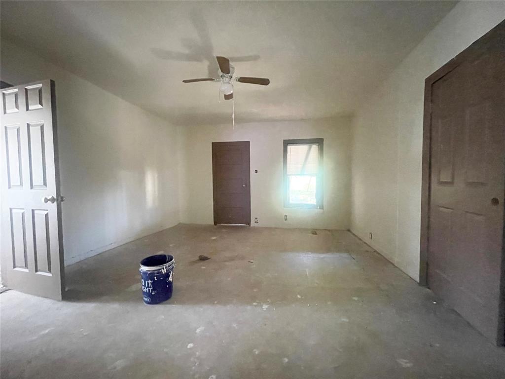 863 4th Street Southwest Paris, TX 75460 - Photo 6 of 12