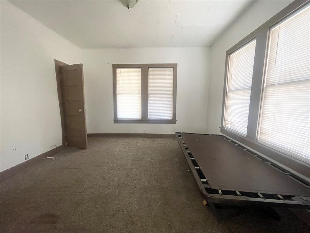 863 4th Street Southwest Paris, TX 75460 - Photo 9 of 12