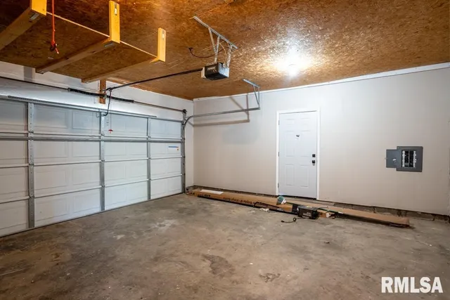 $181,900 | 865 Stardust Drive, Herrin, IL 62948