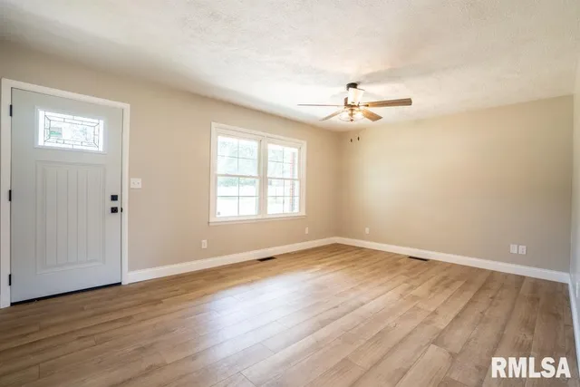 $181,900 | 865 Stardust Drive, Herrin, IL 62948