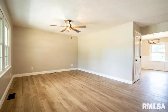 $181,900 | 865 Stardust Drive, Herrin, IL 62948