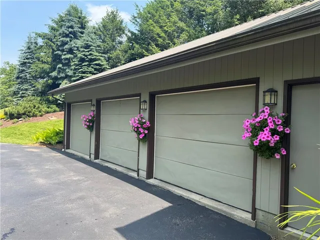 $1,150,000 | 30 Croyhill Drive, Indiana, PA 15701