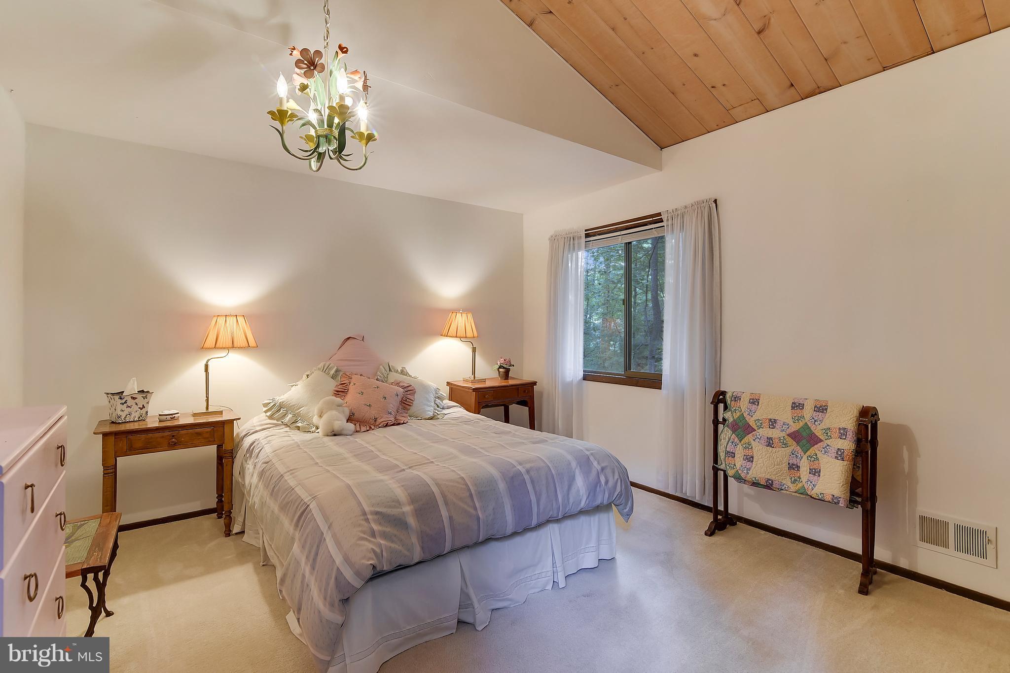 10908 Thanlet Lane Reston, VA 20190 - Photo 17 of 30 Bedroom