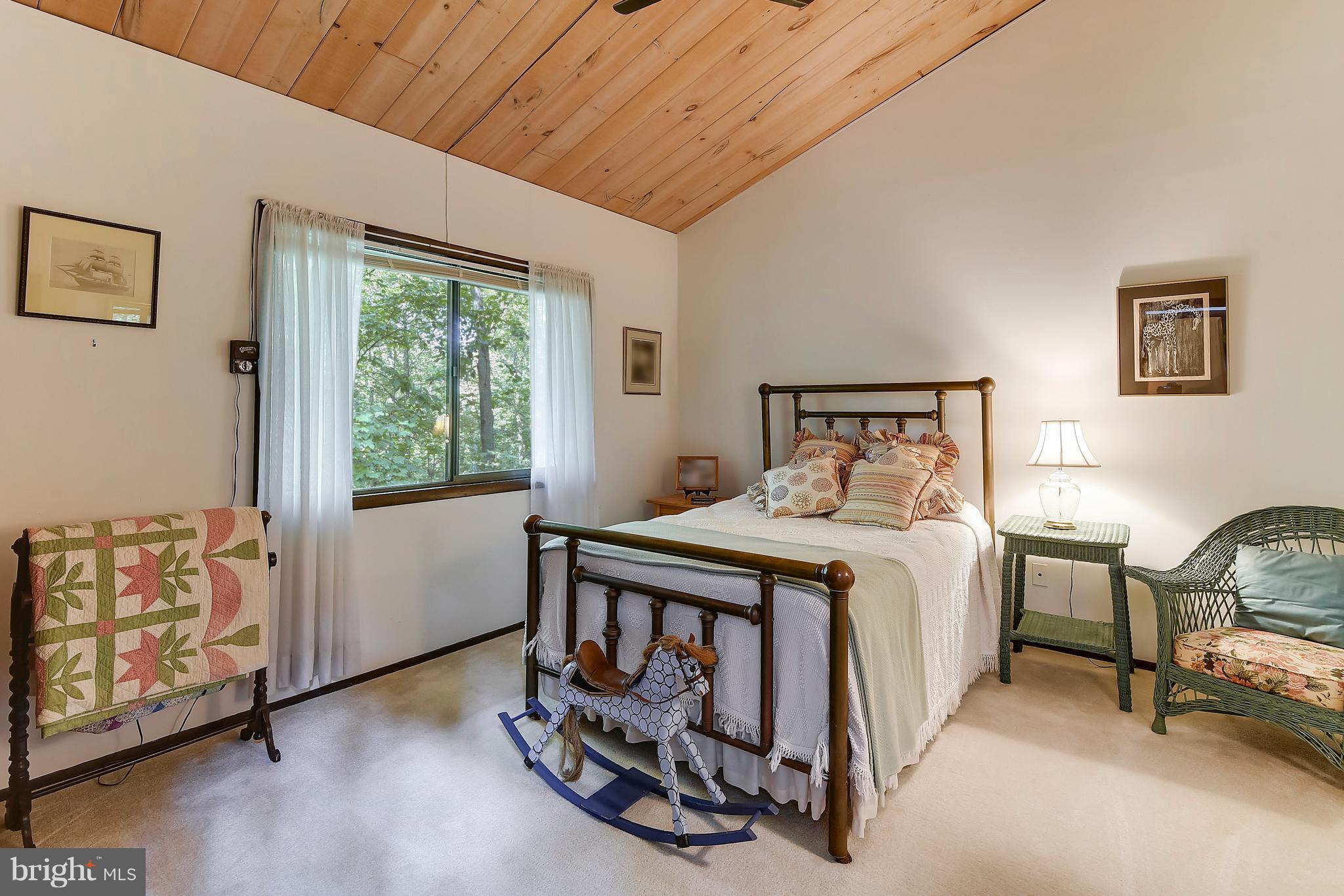 10908 Thanlet Lane Reston, VA 20190 - Photo 24 of 30 Bedroom