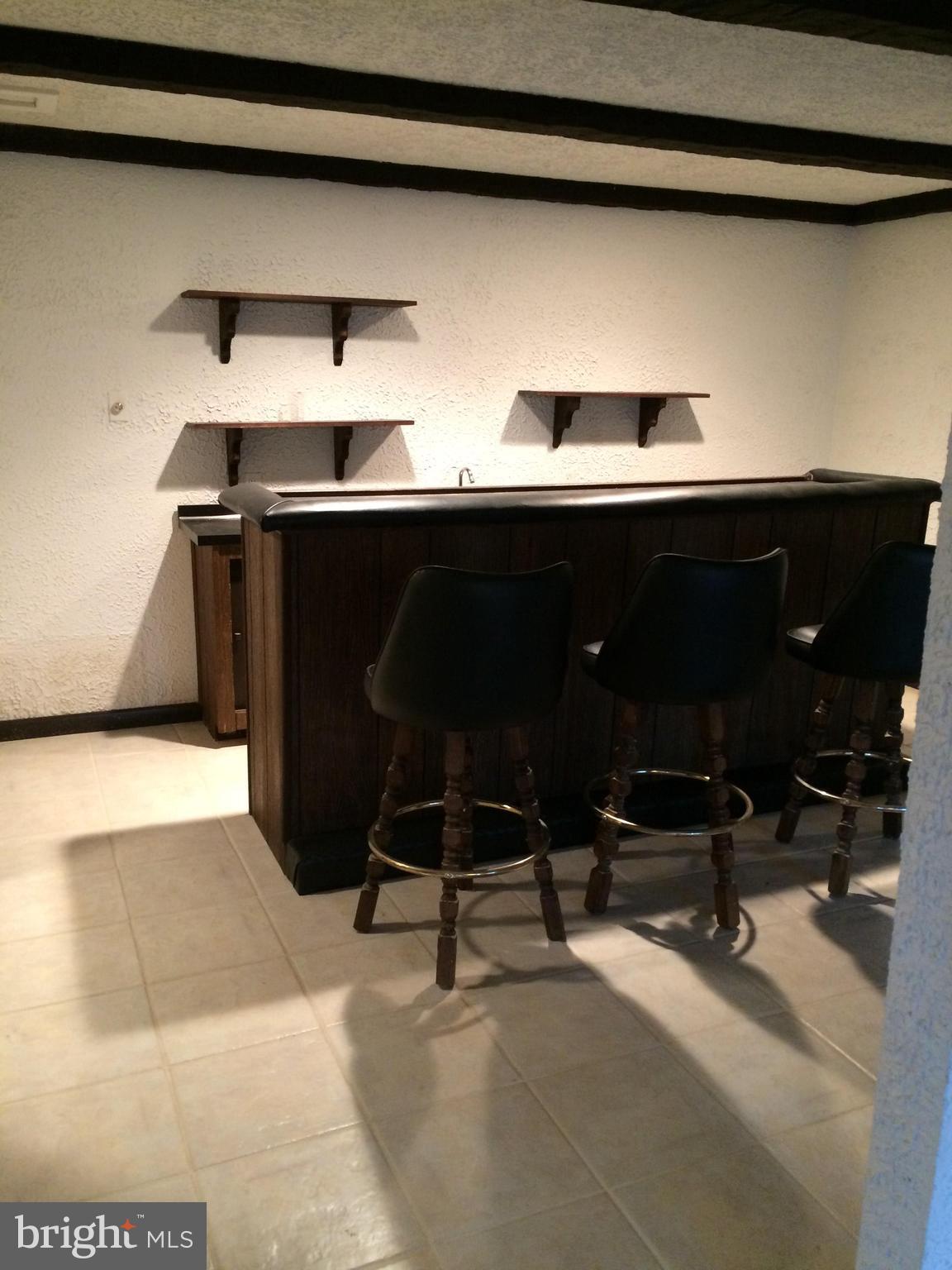 10908 Thanlet Lane Reston, VA 20190 - Photo 26 of 30 Lower Level Wet Bar