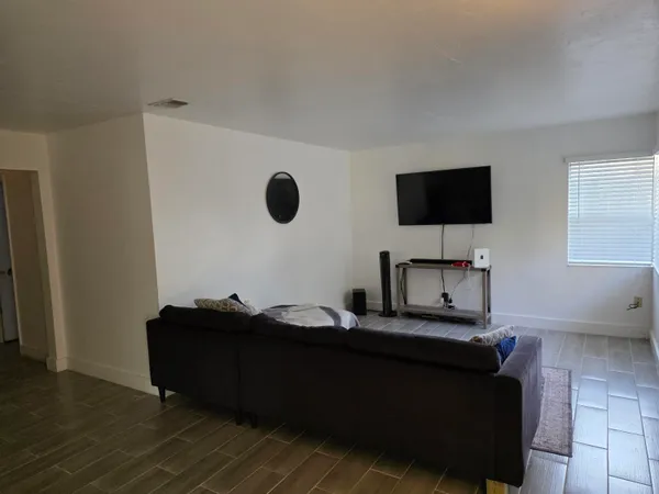 $2,950 | 829 Macy Street, West Palm Beach, FL 33405