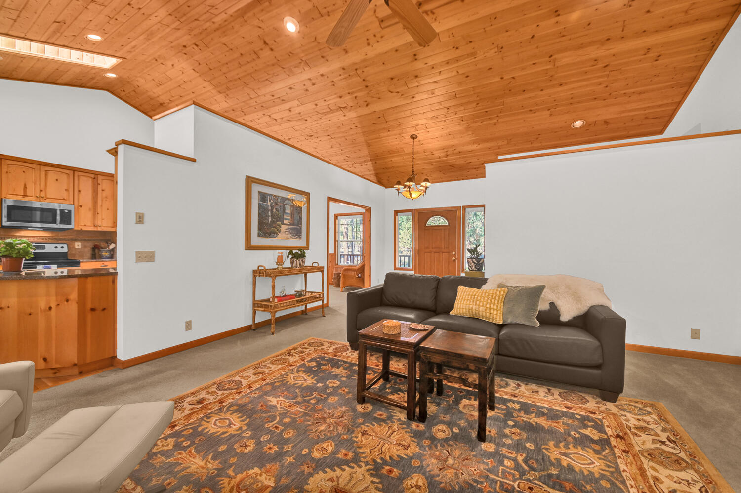 14414 Crossroads Loop Sisters, OR 97759 - Photo 13 of 57 14