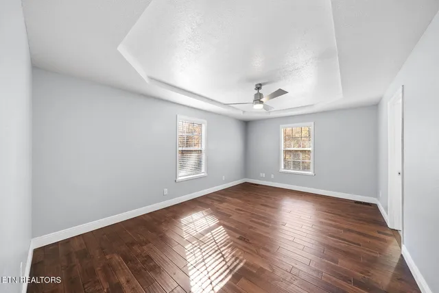 $569,900 | 1383 Old Bean Shed Road, Clarkrange, TN 38553