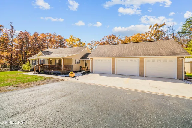 $569,900 | 1383 Old Bean Shed Road, Clarkrange, TN 38553