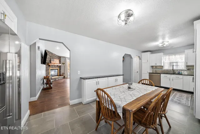 $569,900 | 1383 Old Bean Shed Road, Clarkrange, TN 38553