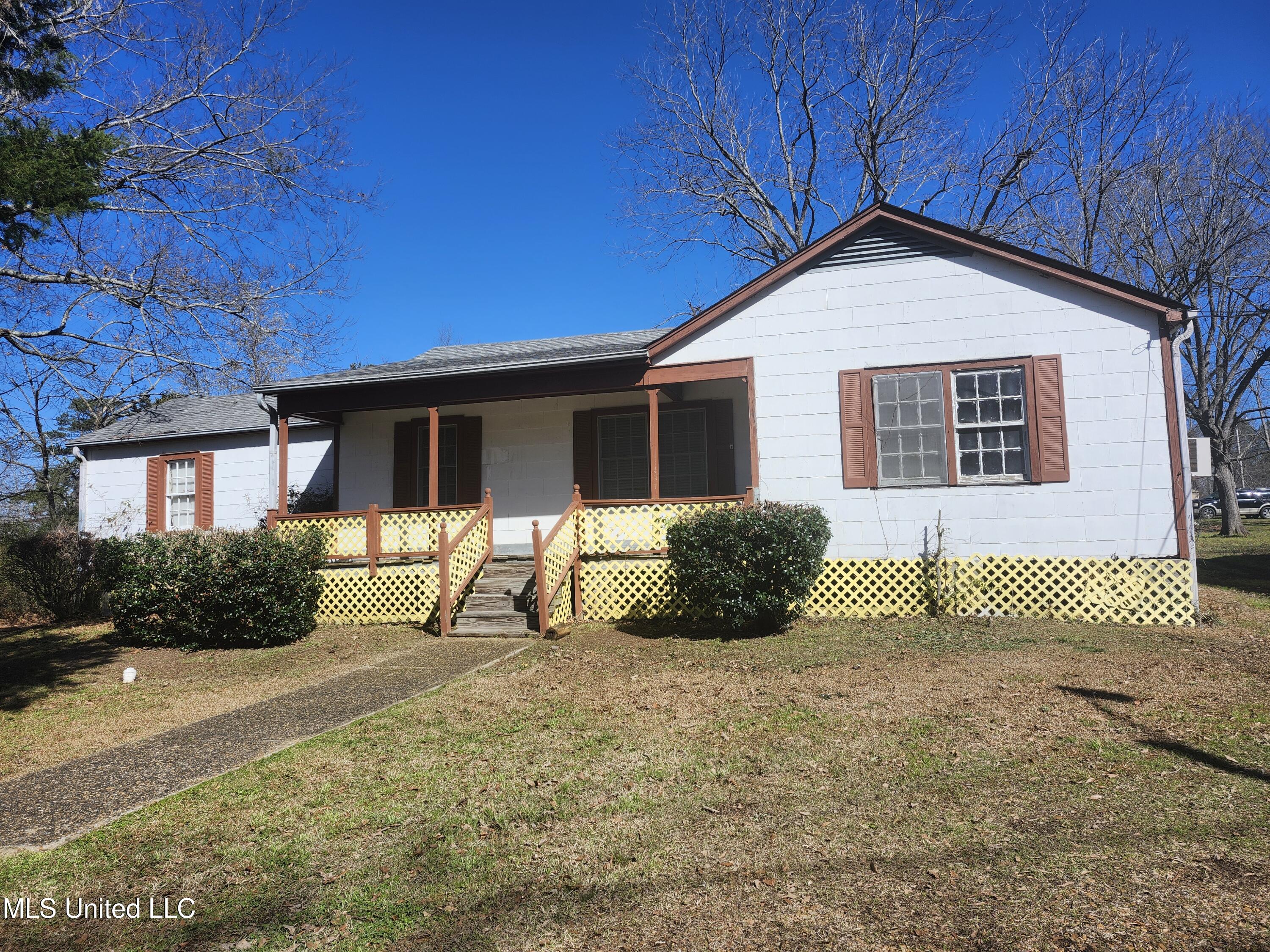 212 West Ridgeland Avenue Ridgeland, MS 39157 - Photo 2 of 2 Ridgeland Ave 2