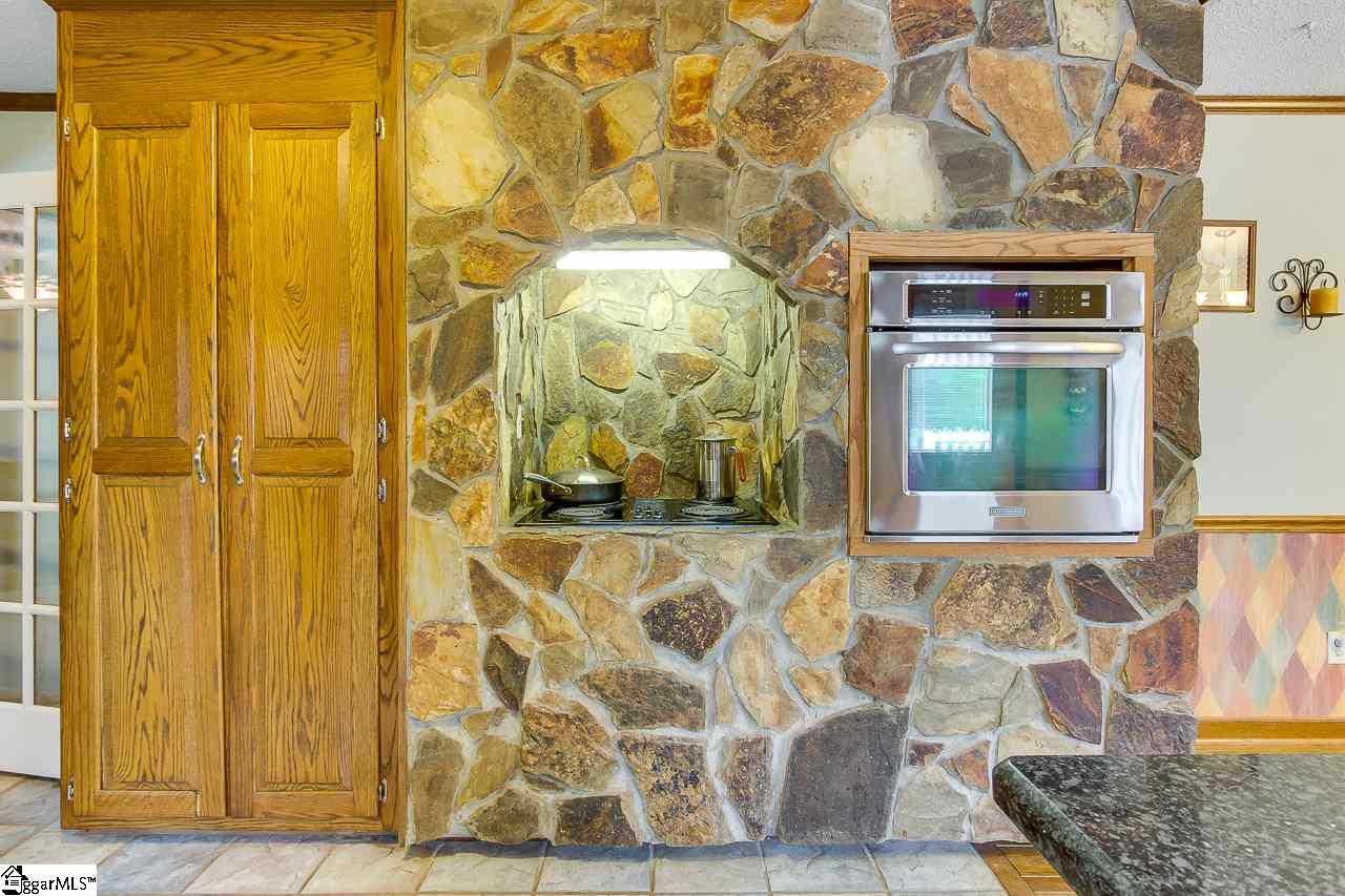 410 Barnett Road Greer, SC 29651 - Photo 19 of 34