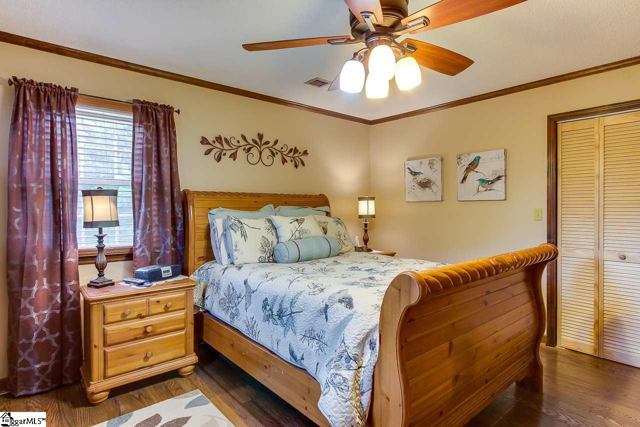 410 Barnett Road Greer, SC 29651 - Photo 22 of 34
