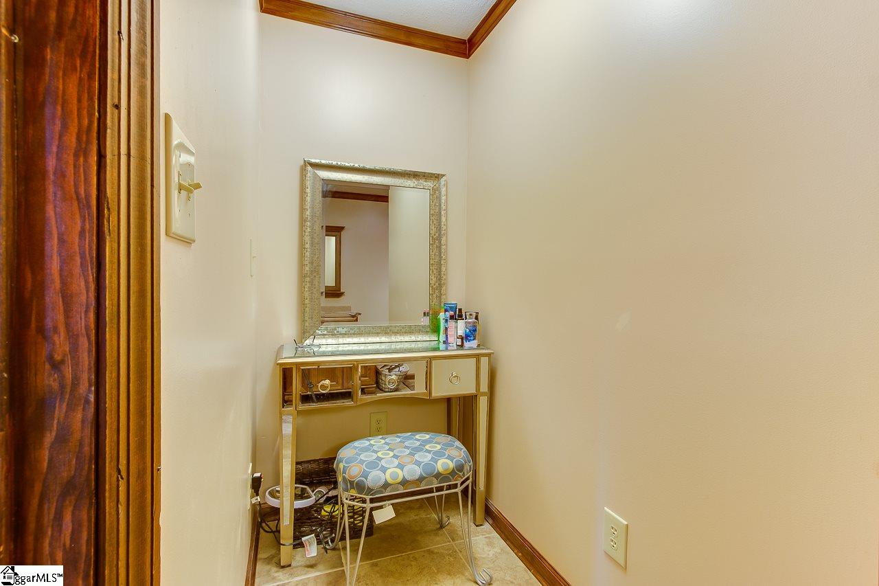 410 Barnett Road Greer, SC 29651 - Photo 24 of 34