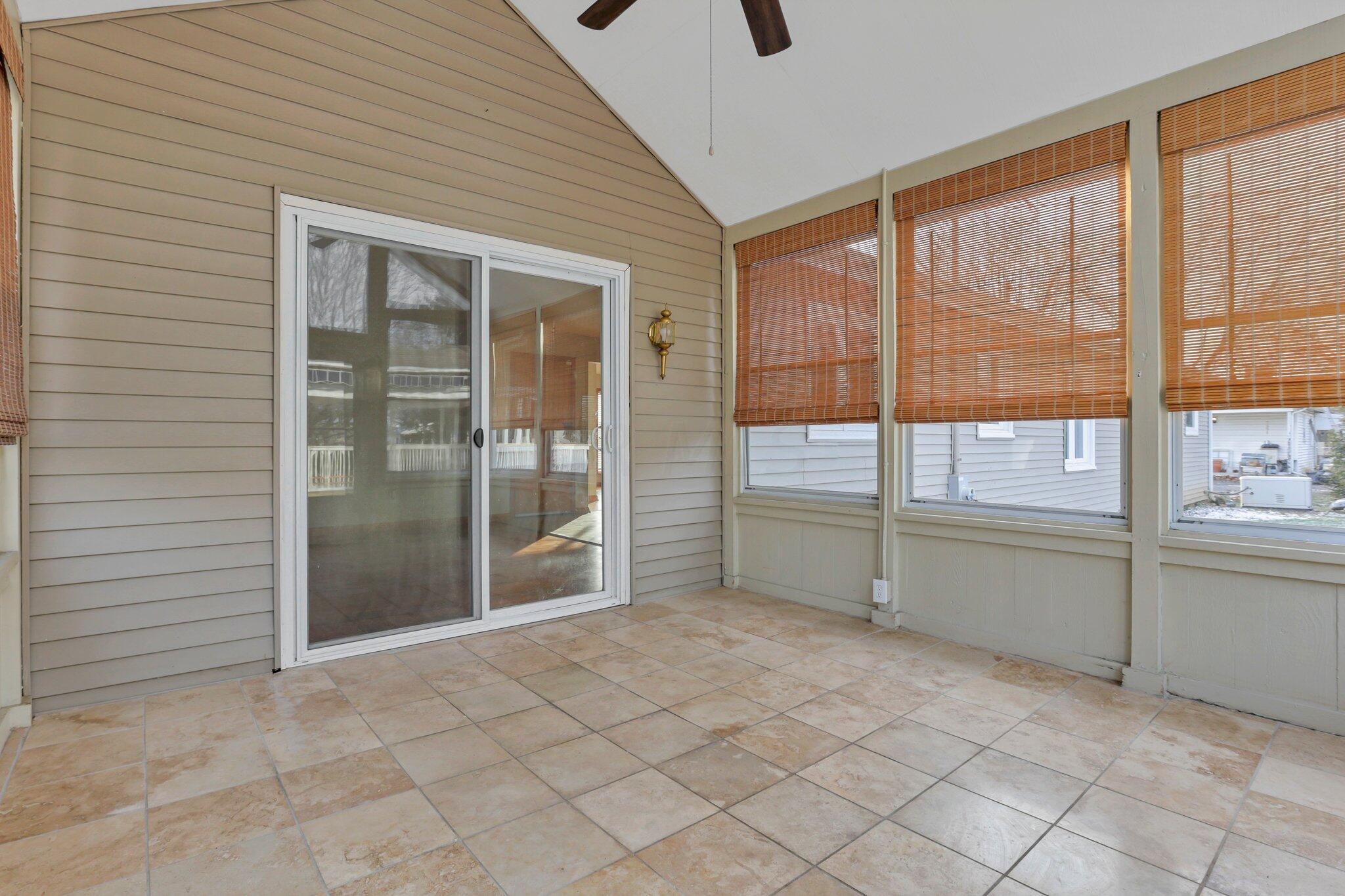252 Derby Downs Road Newark, OH 43055 - Photo 33 of 64 Screened in Porch
