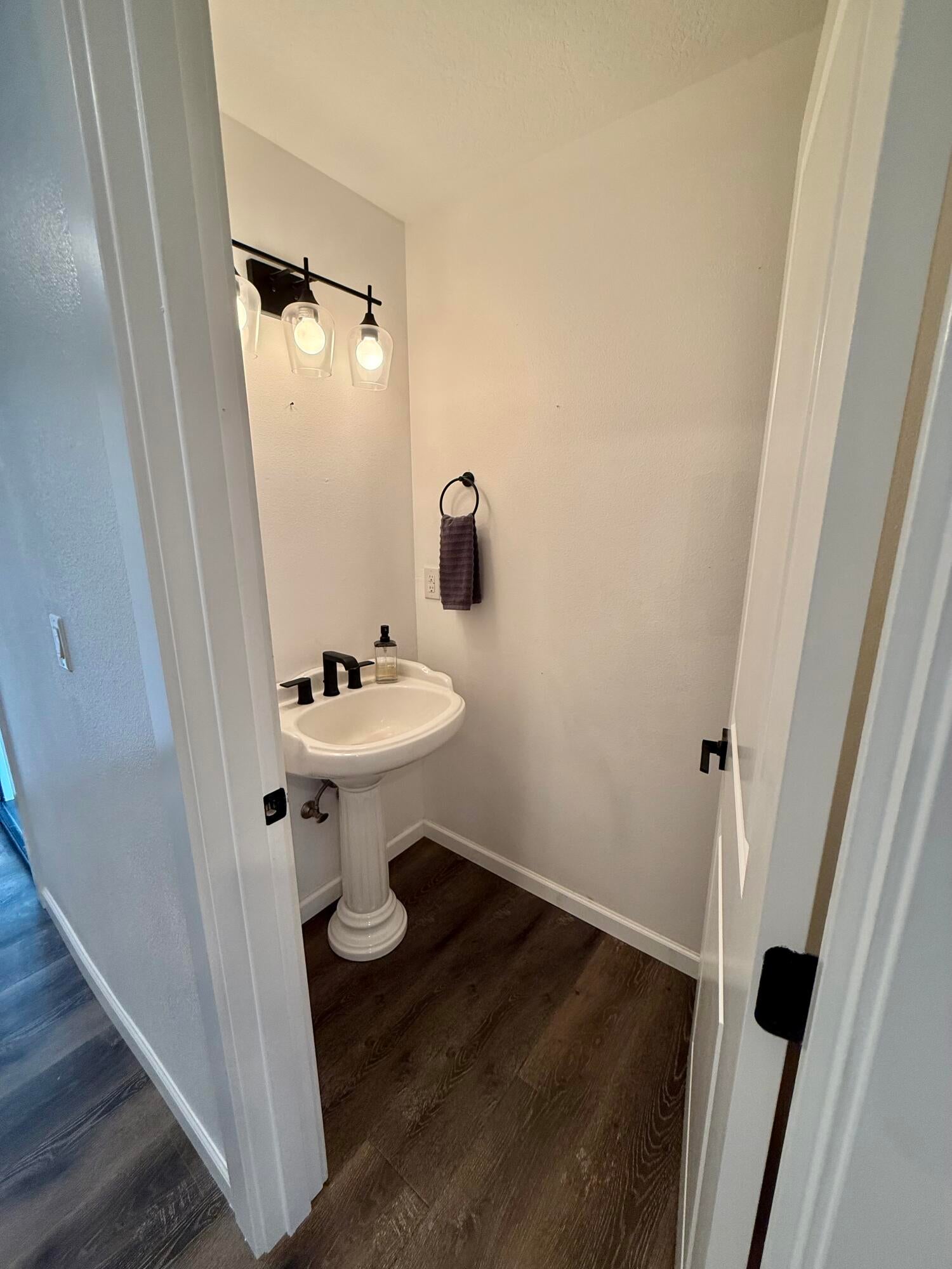 2631 Delta Waters Road Medford, OR 97504 - Photo 30 of 33 3