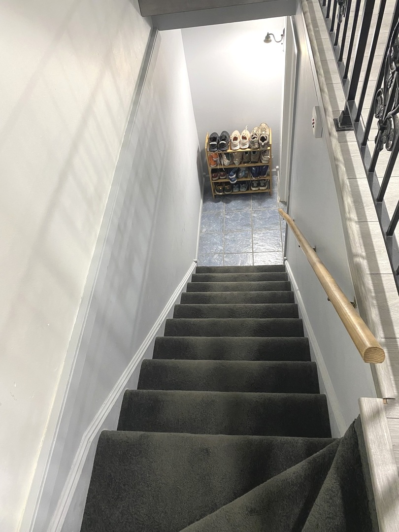 654 Inverrary Lane Deerfield, IL 60015 - Photo 23 of 30 a view of entryway