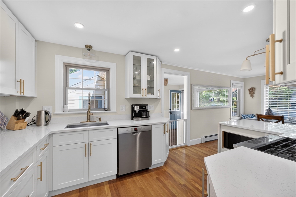 9 Milton Road Barrington, RI 02806 - Photo 9 of 42
