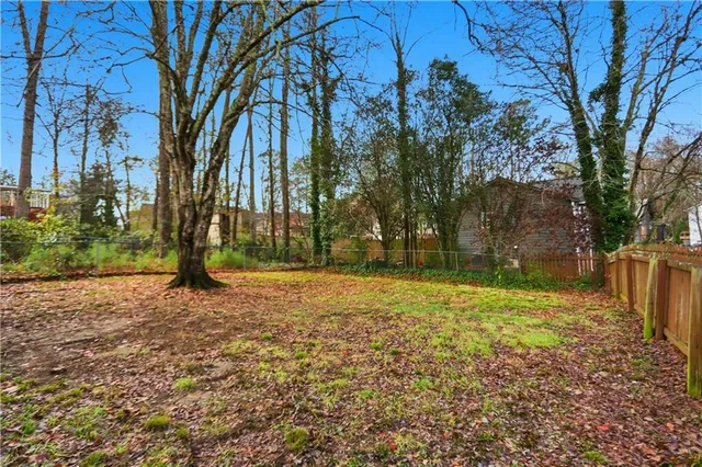 a picture of a black and white wall