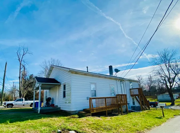 $185,000 | 1301 East Walnut Street, Boonville, IN 47601