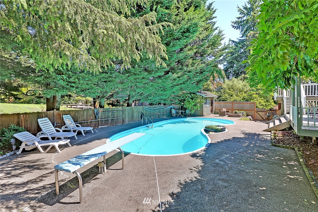 917 175th Street Southwest Bothell, WA 98012 - Photo 14 of 25
