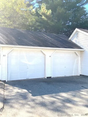 $269,900 | 83 Oldefield Farms Road, Unit 83, Enfield, CT 06082