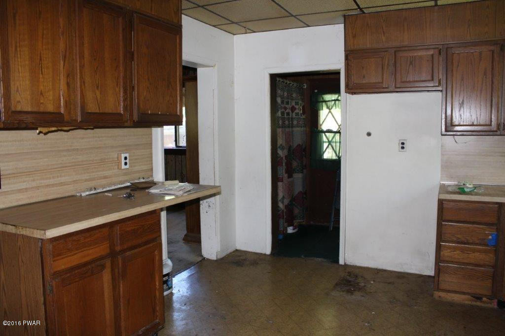 611 Spring Street Hawley, PA 18428 - Photo 11 of 15