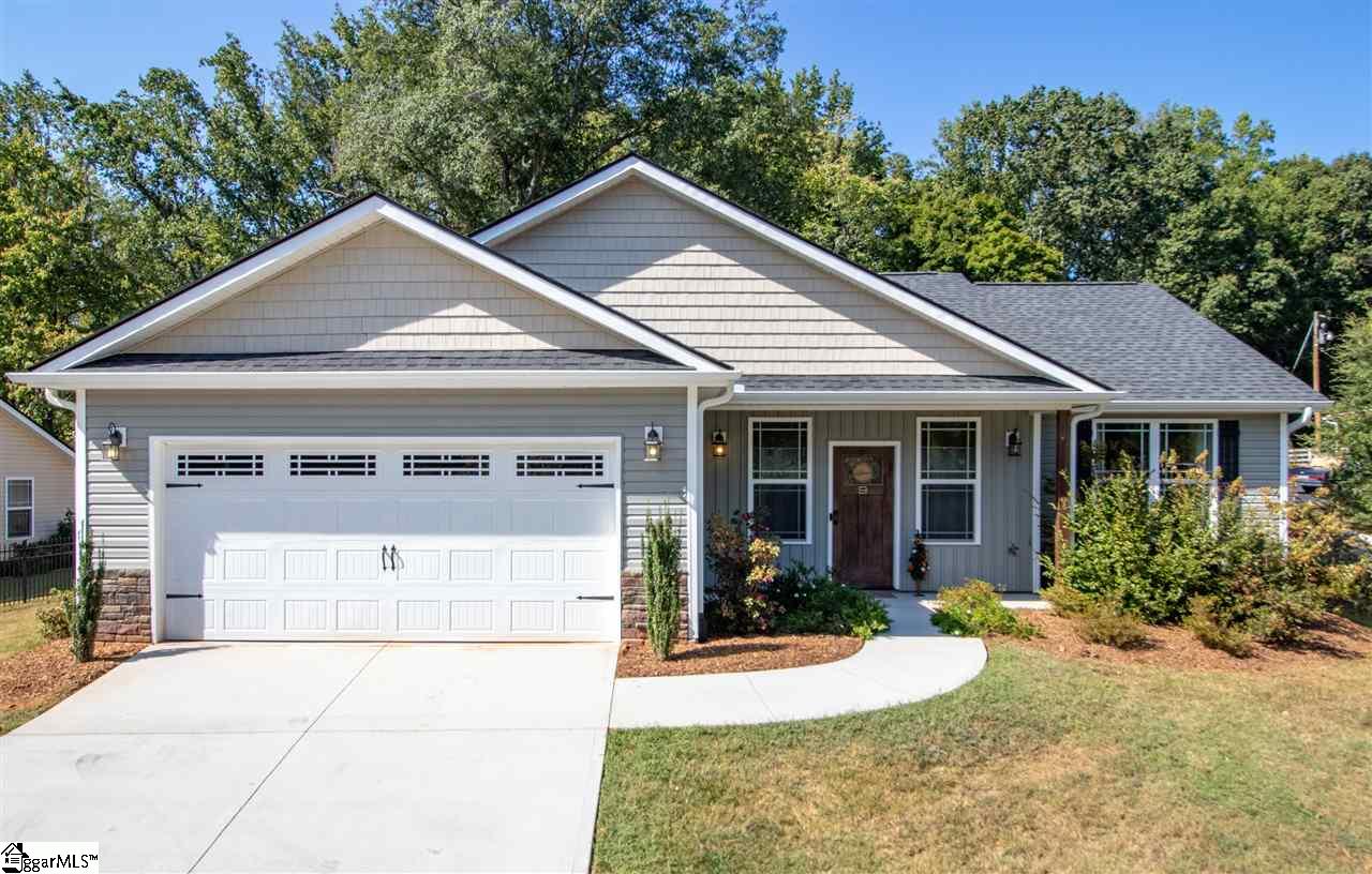 9 Dawson Road Greenville, SC 29609 - Photo 1 of 25