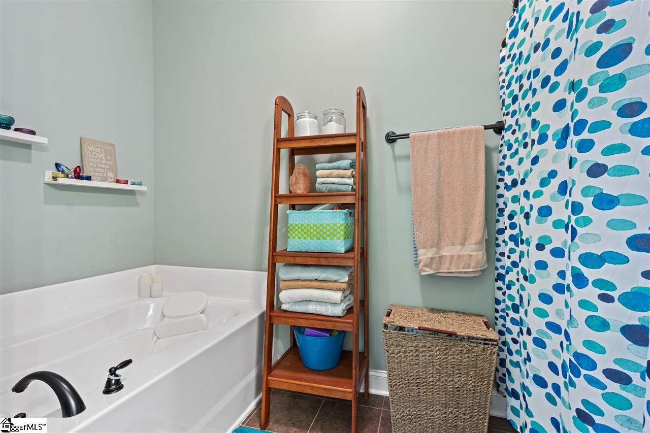 9 Dawson Road Greenville, SC 29609 - Photo 13 of 25