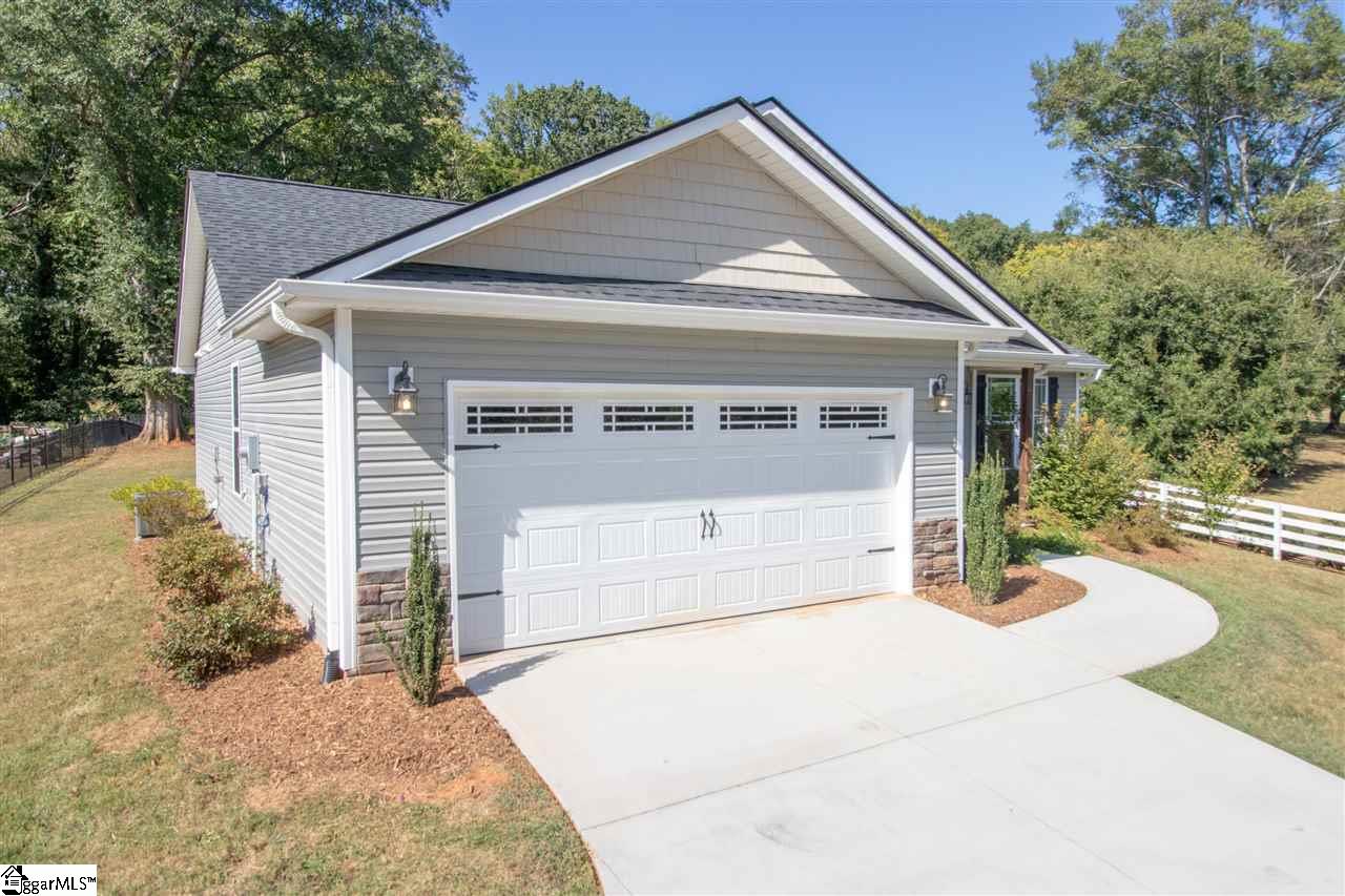 9 Dawson Road Greenville, SC 29609 - Photo 23 of 25
