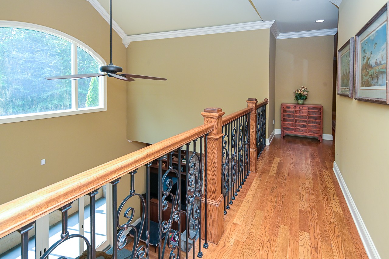 205 Nature Ridge Road Tullahoma, TN 37388 - Photo 32 of 58 a view of entryway with wooden floor
