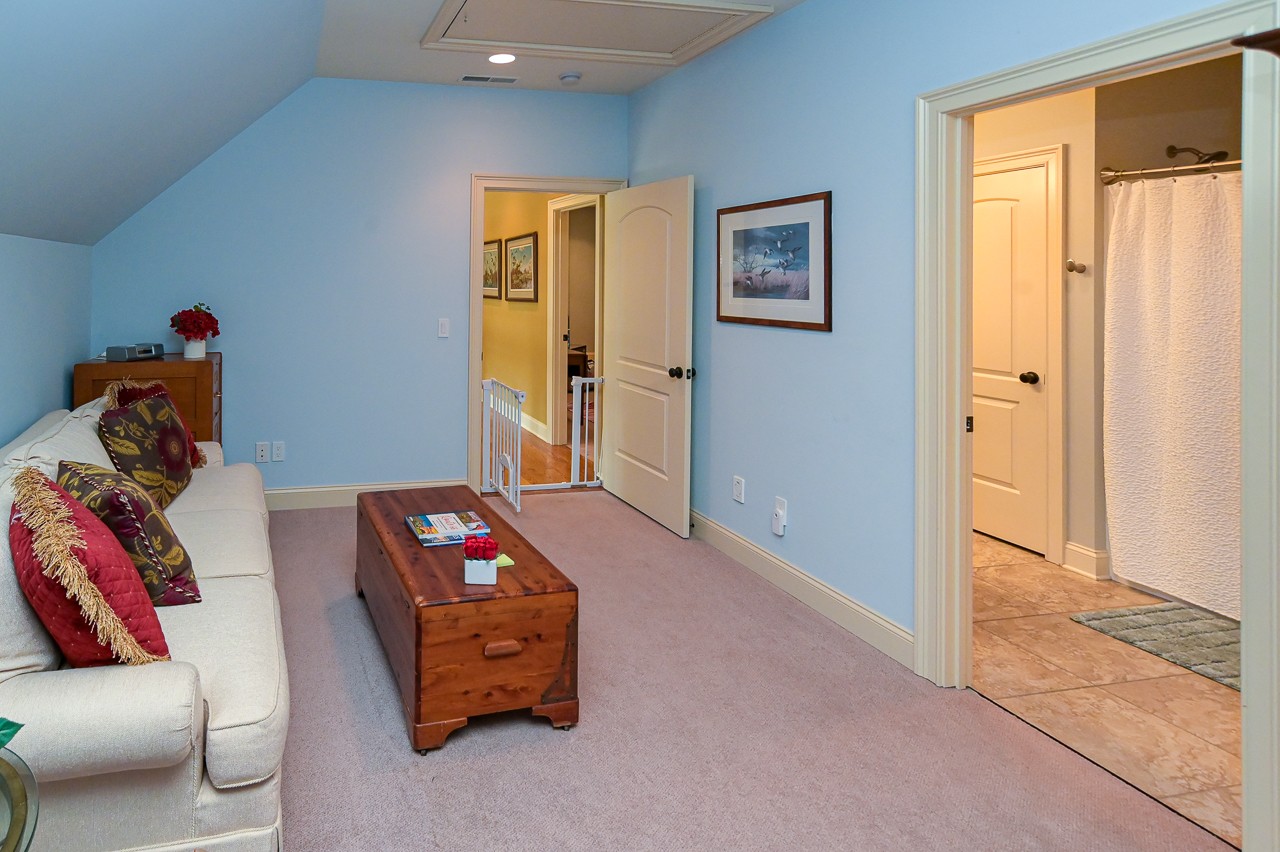205 Nature Ridge Road Tullahoma, TN 37388 - Photo 41 of 58 a living room with furniture and a window