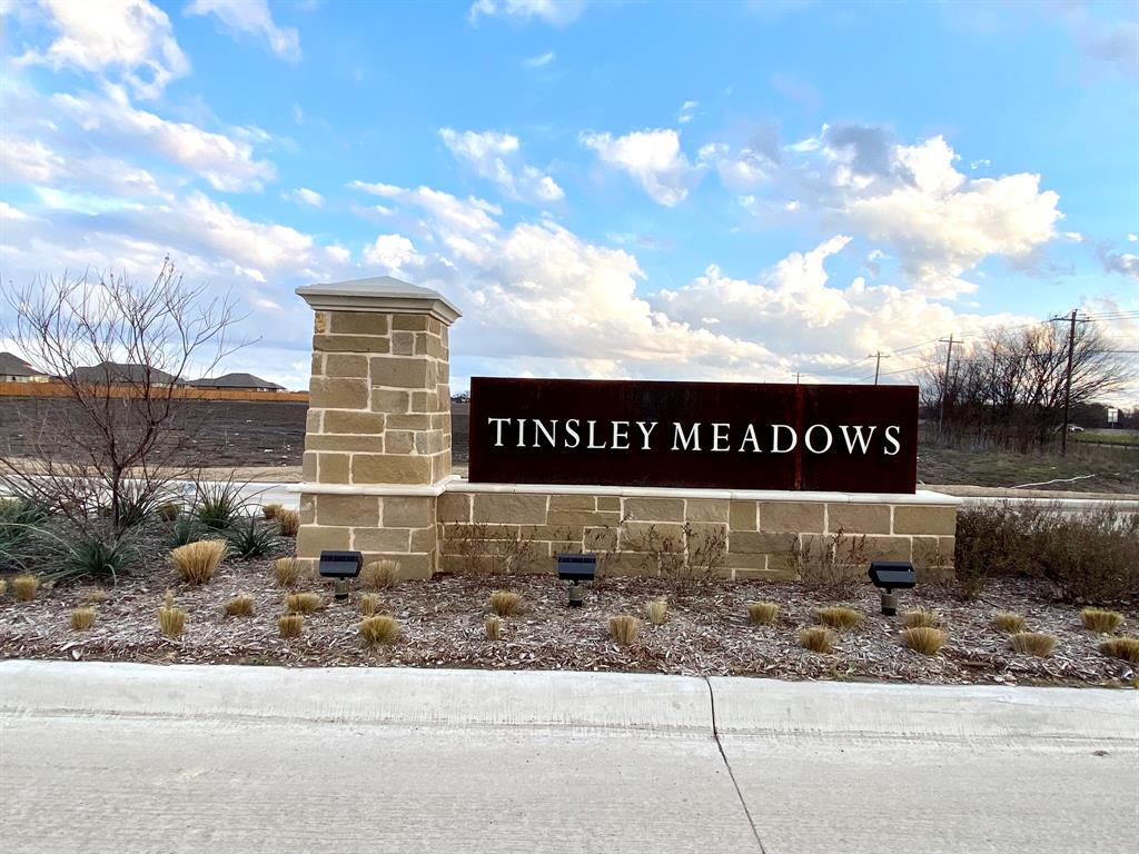 615 Metallic Tree Lane Van Alstyne, TX 75495 - Photo 5 of 24