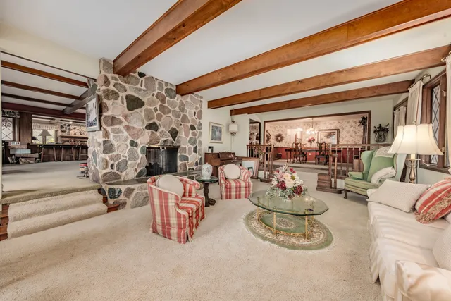 $1,300,000 | 15555 Esser Court, Brookfield, WI 53005