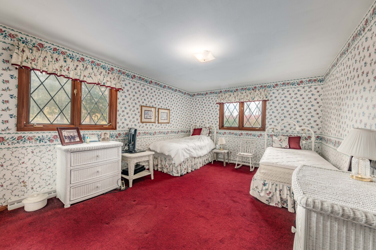 15555 Esser Court Brookfield, WI 53005 - Photo 26 of 61 Bedroom