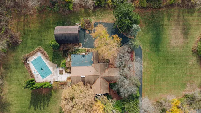 $1,300,000 | 15555 Esser Court, Brookfield, WI 53005