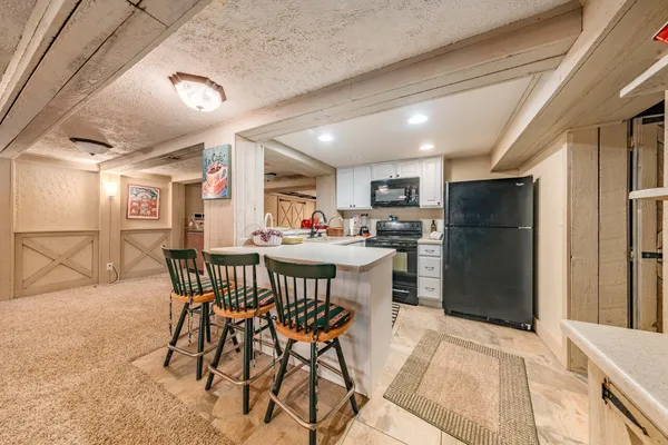 $1,300,000 | 15555 Esser Court, Brookfield, WI 53005