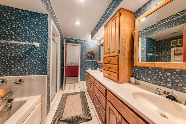 $1,300,000 | 15555 Esser Court, Brookfield, WI 53005