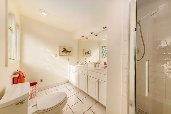 $1,300,000 | 15555 Esser Court, Brookfield, WI 53005