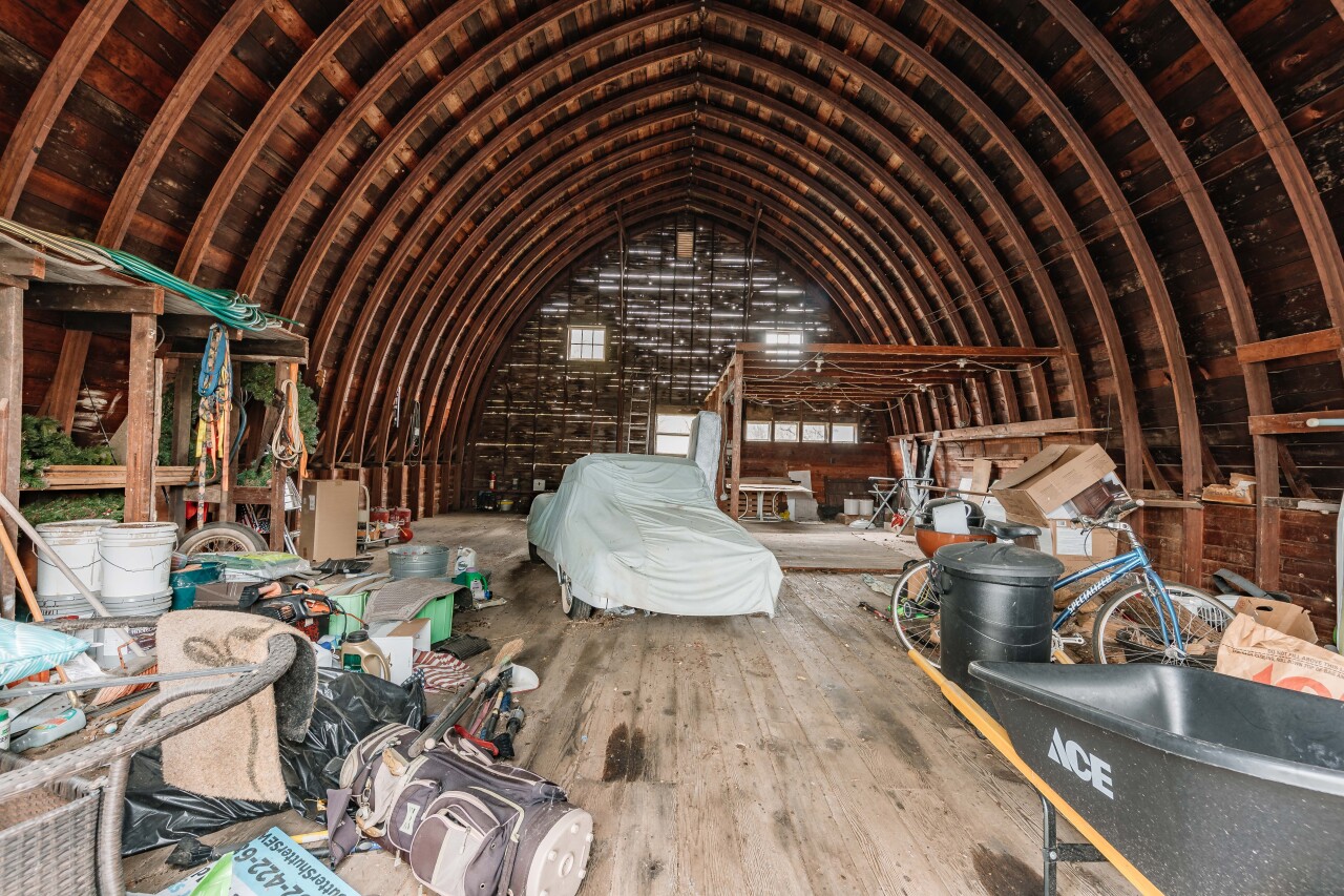 15555 Esser Court Brookfield, WI 53005 - Photo 5 of 61 AaaaaMAZING Barn