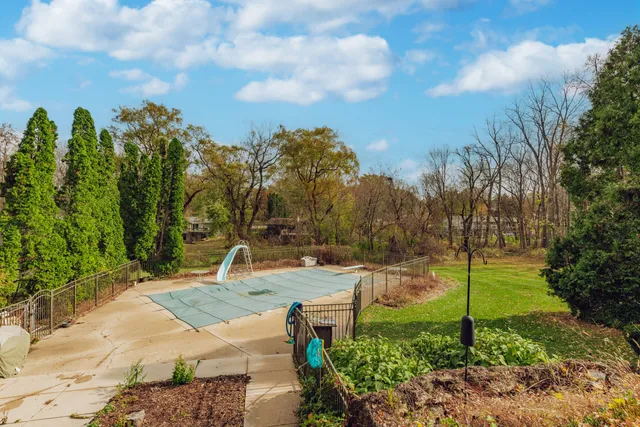 $1,300,000 | 15555 Esser Court, Brookfield, WI 53005