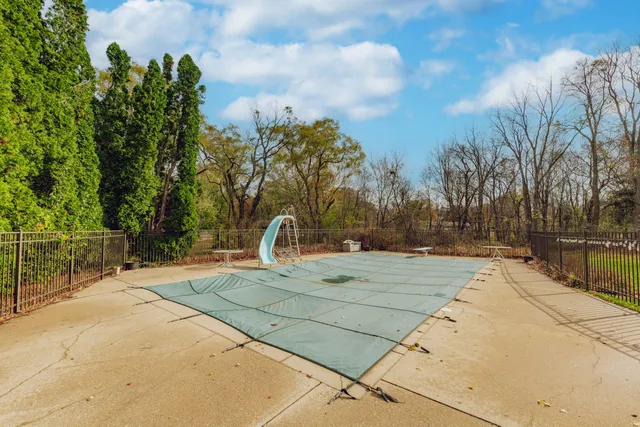 $1,300,000 | 15555 Esser Court, Brookfield, WI 53005