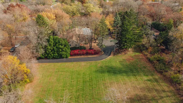 $1,300,000 | 15555 Esser Court, Brookfield, WI 53005