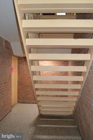 $2,000 | 10026 Mosby Woods Drive, Unit 165, Fairfax, VA 22030