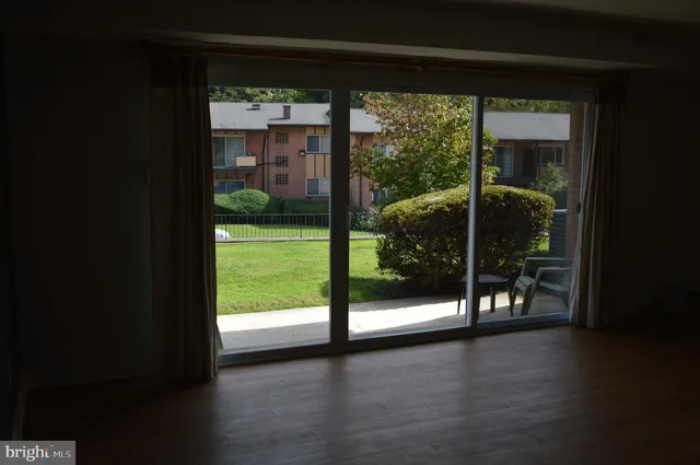 $2,000 | 10026 Mosby Woods Drive, Unit 165, Fairfax, VA 22030