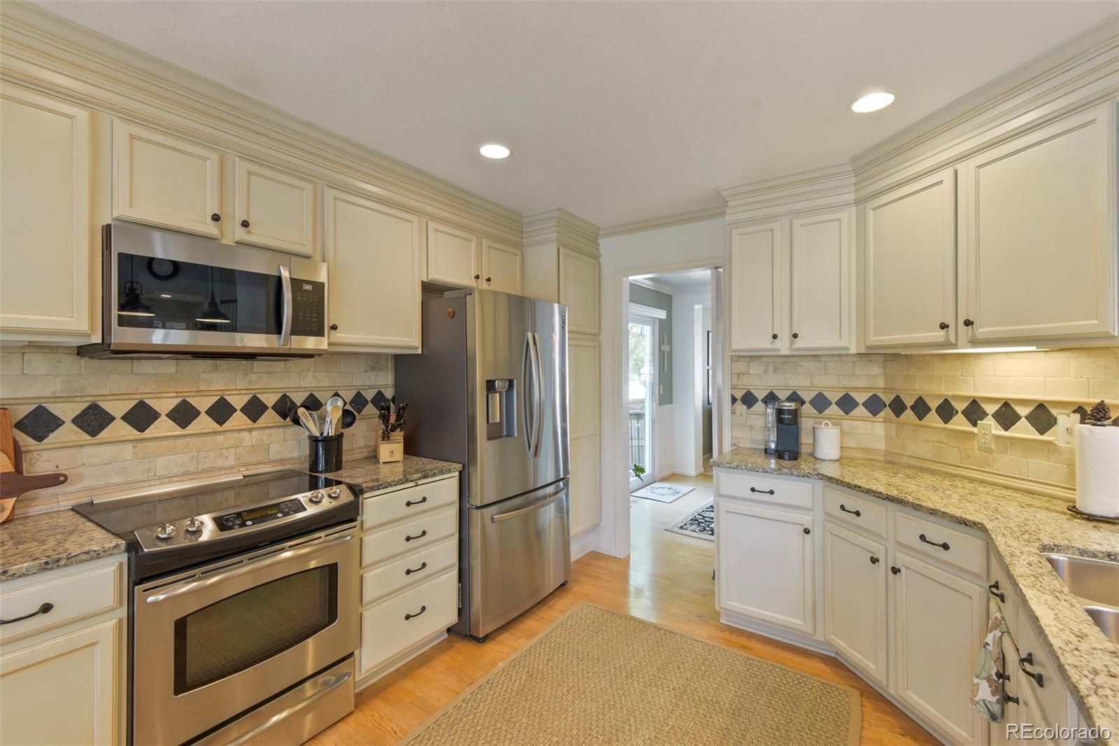 10329 Royal Eagle Street Highlands Ranch, CO 80129 - Photo 14 of 46