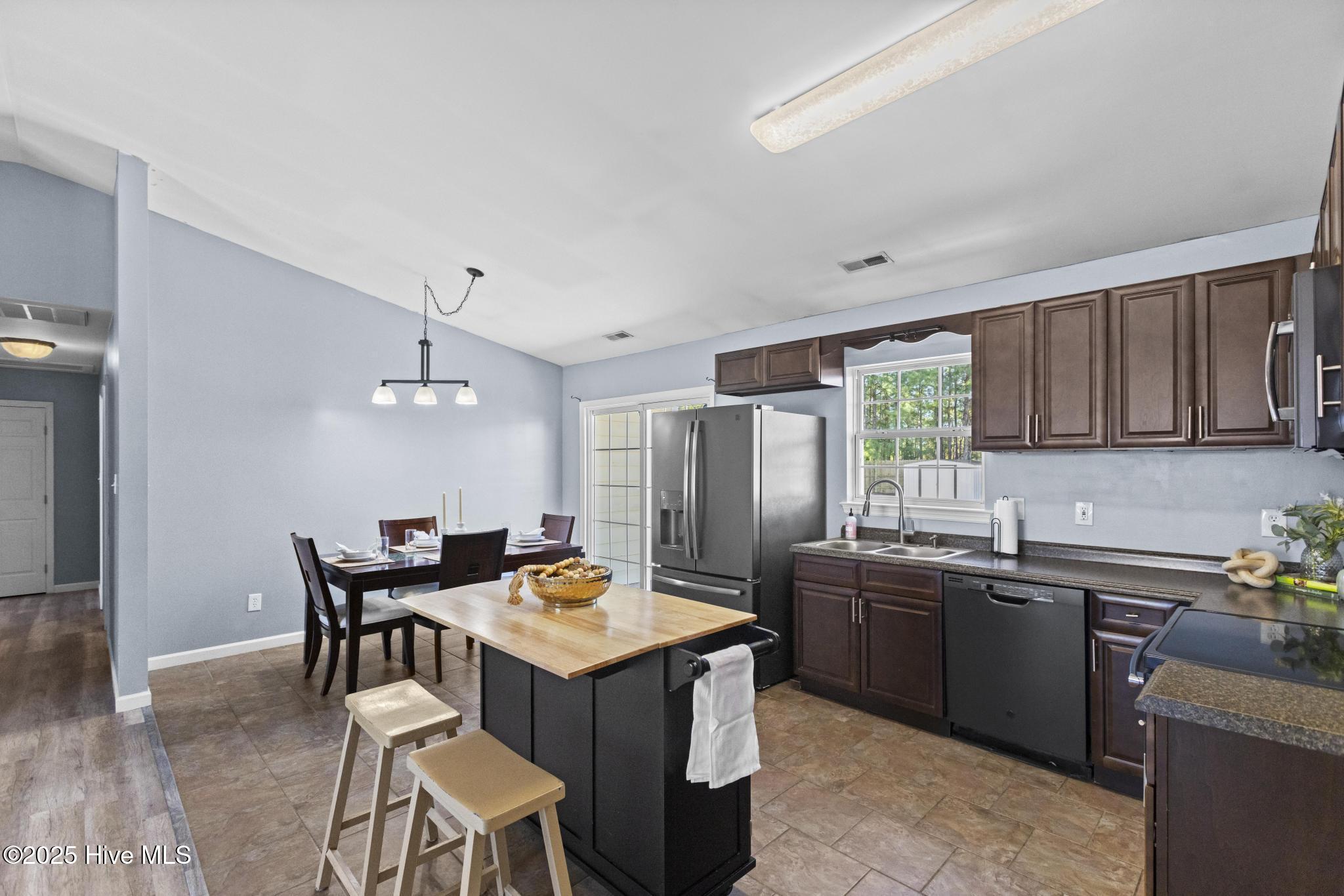 432 Oregon Trail Hubert, NC 28539 - Photo 7 of 26 425A9274