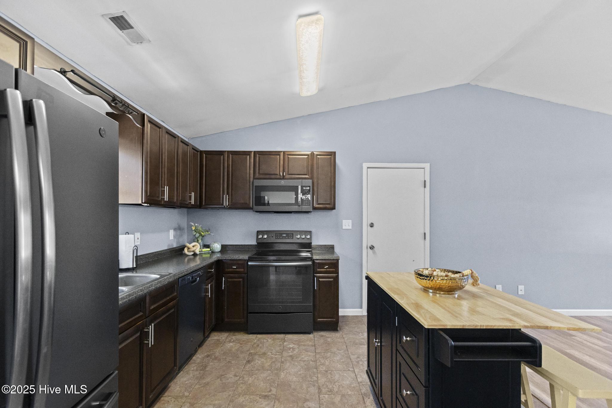 432 Oregon Trail Hubert, NC 28539 - Photo 9 of 26 425A9280