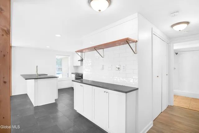 $319,900 | 130 Thimbleberry Road, Ballston Spa, NY 12020